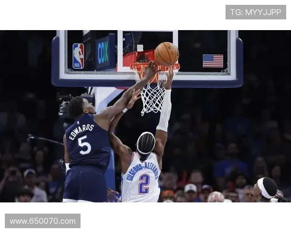 怀特直言字母哥不该强行上演暴扣质疑其无视比赛精神行为引发争议